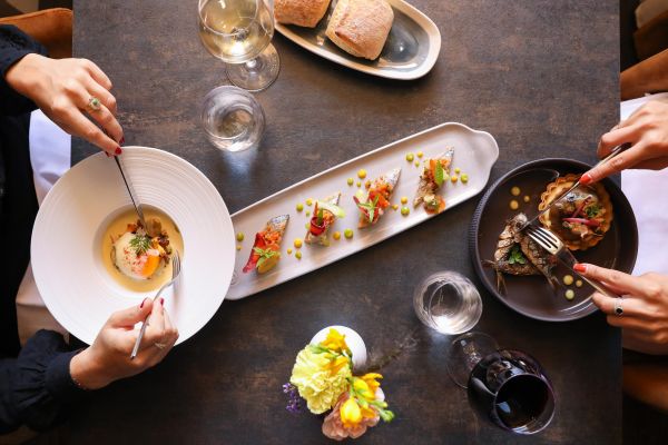 Un repas au restaurant Les Fenêtres